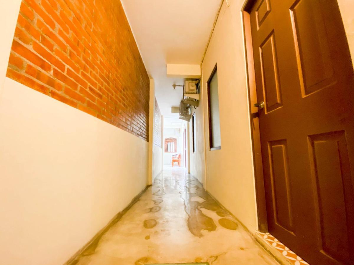 Hinggil Homestay Syariah Malioboro Yogya Mitra Reddoorz Jogjacarta Exterior foto